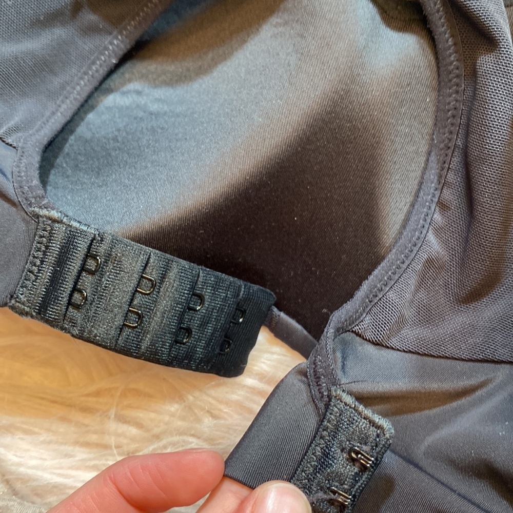Nike Black Racerback Molding Sports Bra - Picture 7 of 9